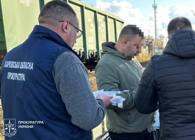 $14 тисяч за виїзд за кордон: у Харкові знайшли третього фігуранта справи