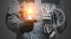 Понад 300 крадіжок електроенергії зафіксували на Харківщині: хто злодії