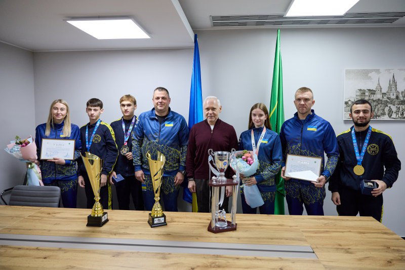 Именные часы получили харьковские спортсмены от Терехова (фото)