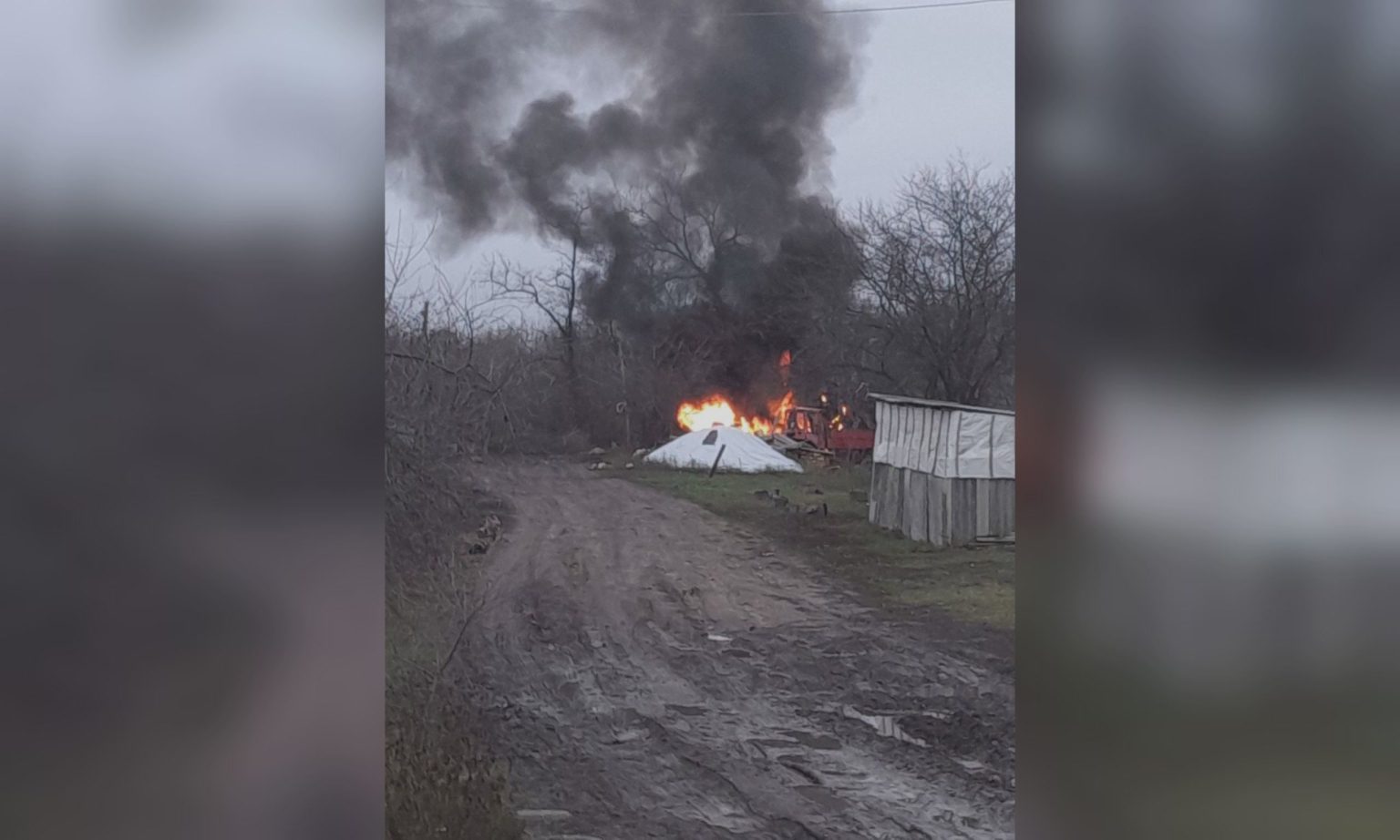 Ранен мужчина в результате двойной атаки на село Харьковской области