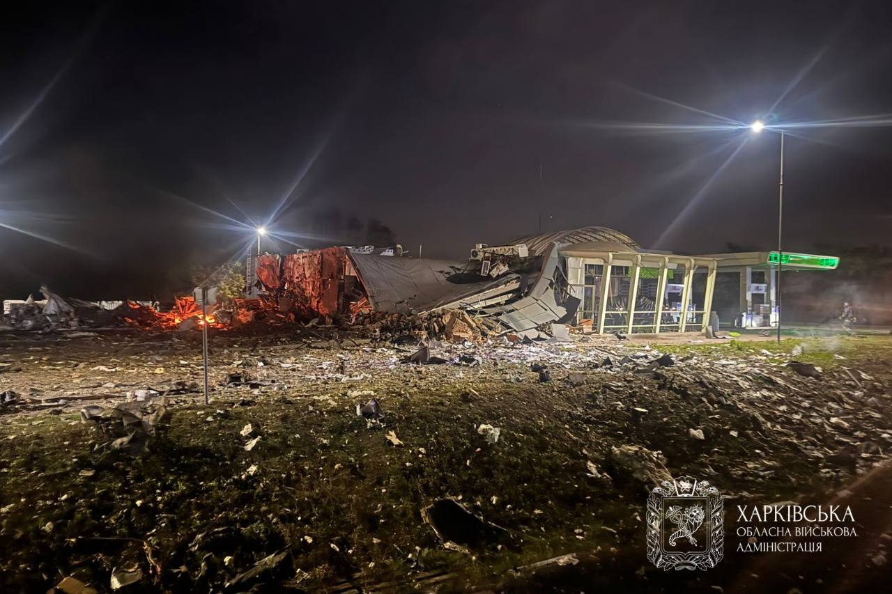 Последствия атаки: как выглядит АЗС после ударов КАБ по Харьковщине (фото)