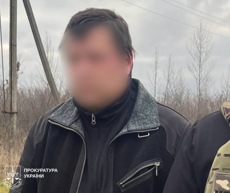 Пропонував зняти з розшуку ТЦК за $2 тисячі: у Харкові затримали чоловіка