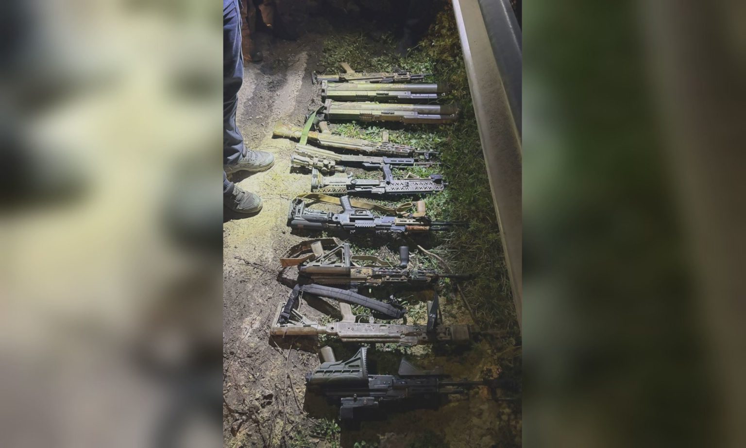 Иностранец пытался провезти в Харьков набор оружия – НГУ