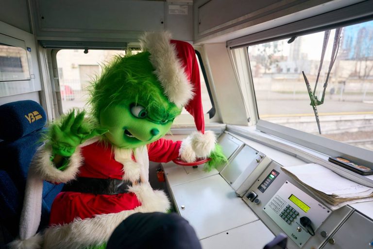 После поездки в киевской электричке Гринч передумал воровать Рождество