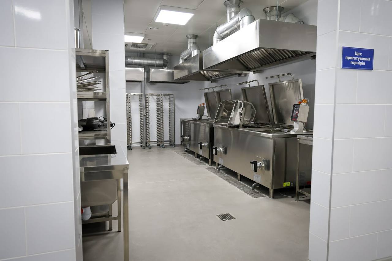 Фабрика-кухня для школьников в Харьковской области 4