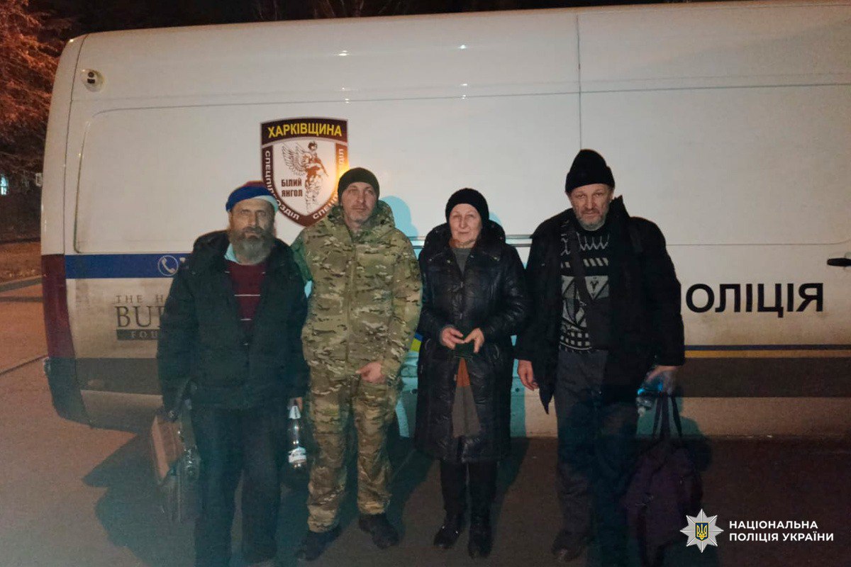 Евакуація під контролем дрона: з Куп’янська вивезли чотирьох людей (відео)