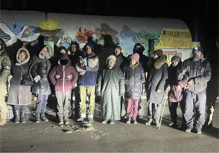 «Должны были полечь все»: РФ использовала 14 гражданских как живой щит