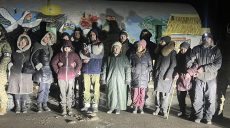 Еще троих детей вывезли из Купянска. Самому младшему – два года