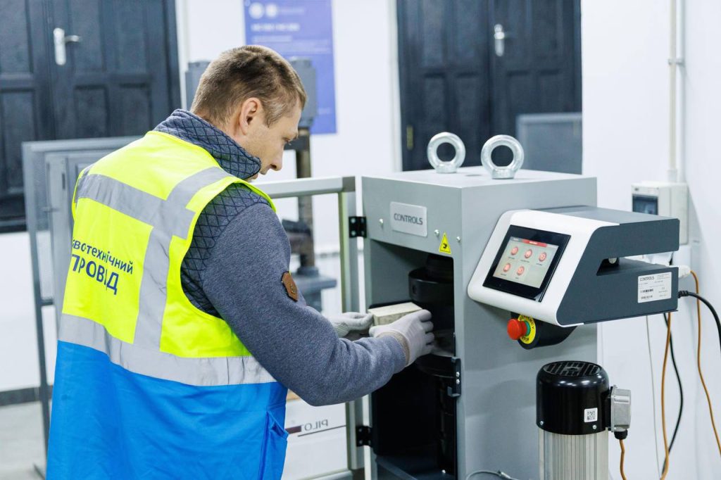 Центр для строительных компаний открыли на Харьковщине