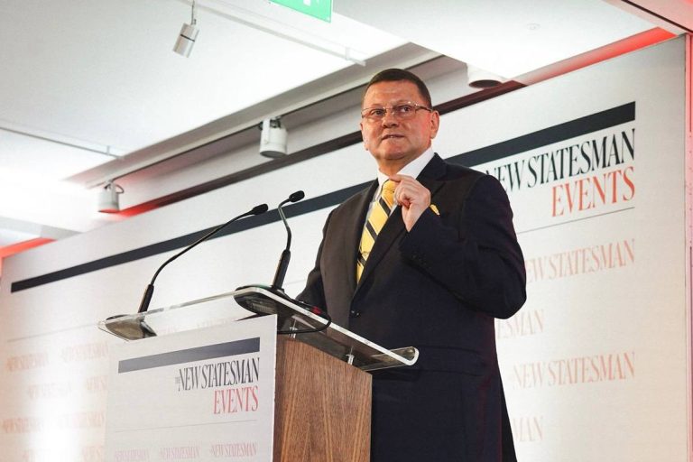 Залужний повідомив Зеленському, що хоче у відставку з посади посла – ЗМІ