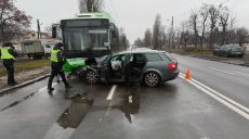 Постраждали троє людей: аварія з тролейбусом сталася вранці у Харкові