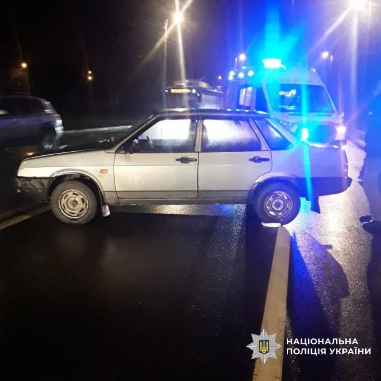 ДТП в Харькове: водитель сбил пожилую женщину, когда та переходила проспект