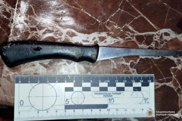Ударил ножом знакомого во время ссоры: на Харьковщине задержали мужчину