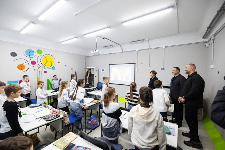 Первая леди приезжала на Харьковщину: в лицее внедряют инновационный проект