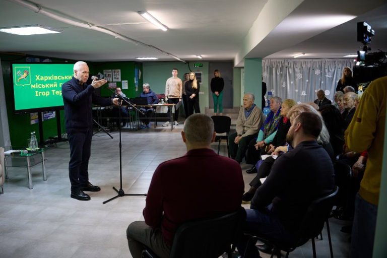 С ветеранами из Салтовского района Харькова встретился Терехов (фото)