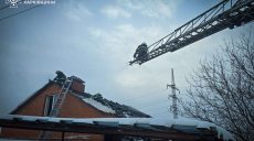 Под Харьковом горел дом днем 31 декабря: что случилось (фото)