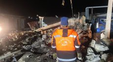 Під завалами можуть бути двоє. В Харкові – пошукові роботи на місці вибуху