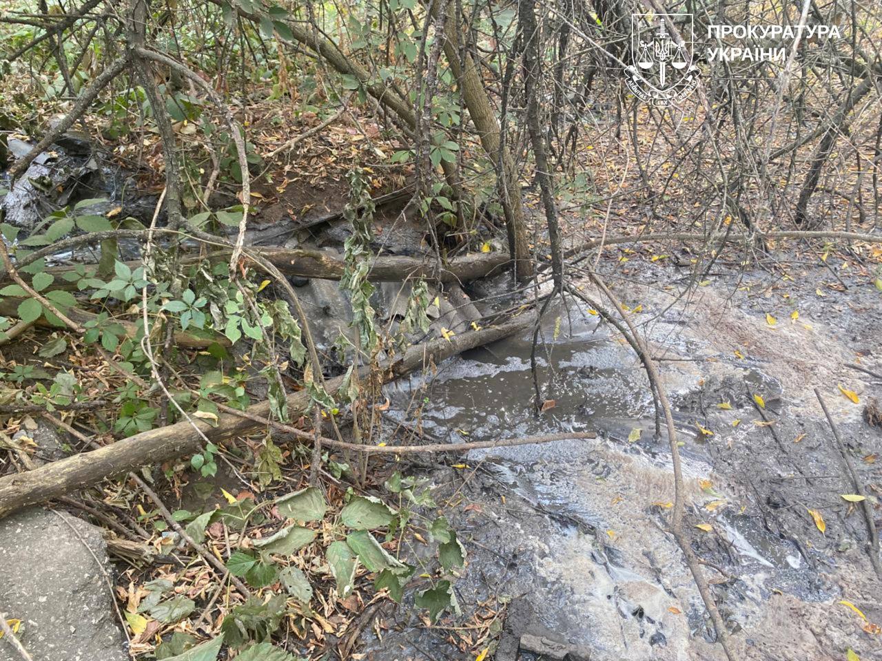 Нечистое дело: кого подозревают в масштабном загрязнении земель в Харькове