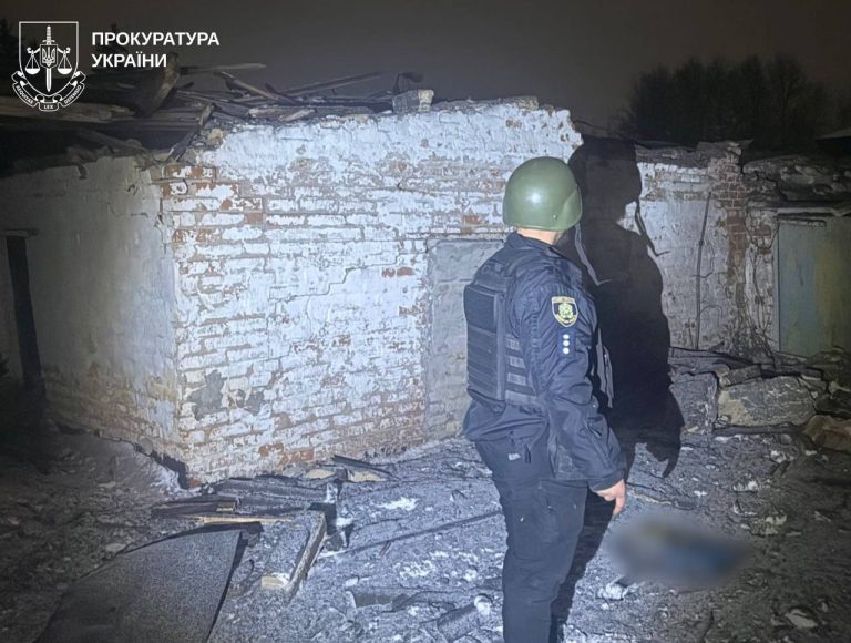 Ночью в Златополе в результате обстрелов пострадал 19-летний парень