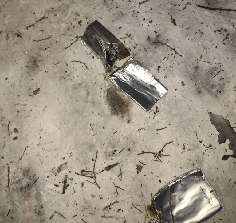 Россияне ударили по Центральному парку в Золочеве (фото)