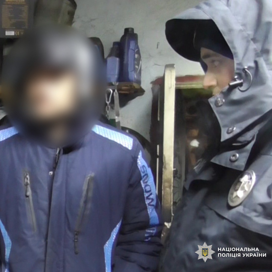 Рецидивіст виніс із чужого будинку їжу та речі: що йому загрожує