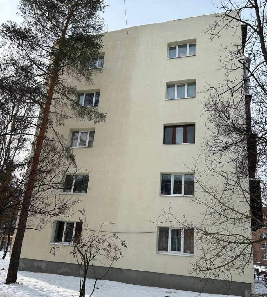 Відновлення будинків у Харкові