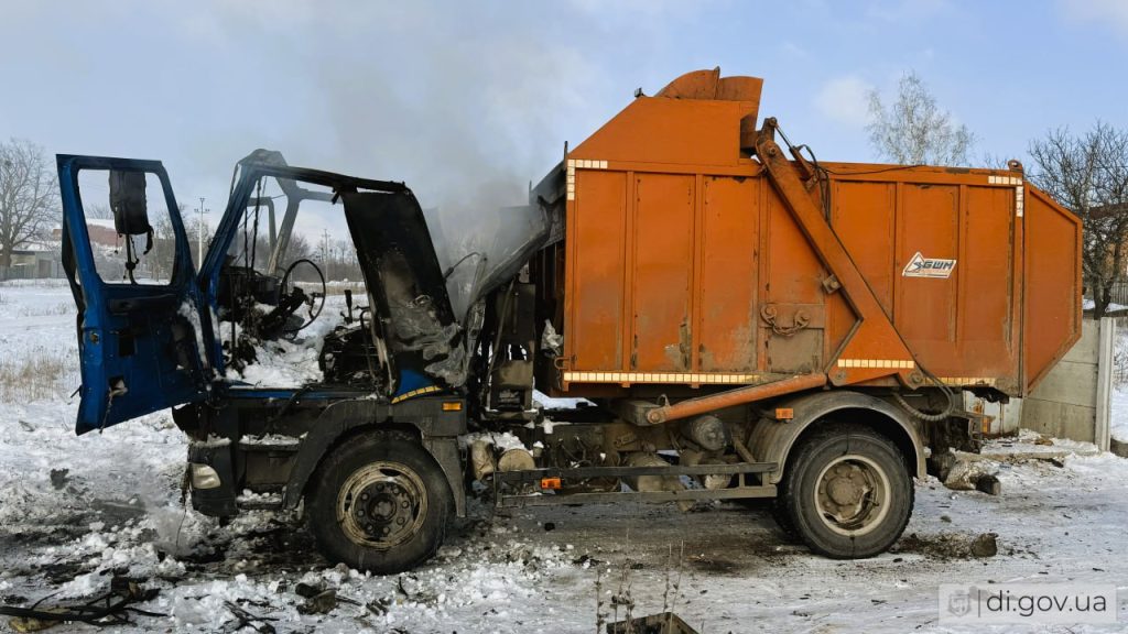 удар по мусоровозу на Харьковщине