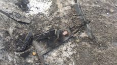 БпЛА влетів у важливу дорогу на Харківщині: яму вже залатали (фото)