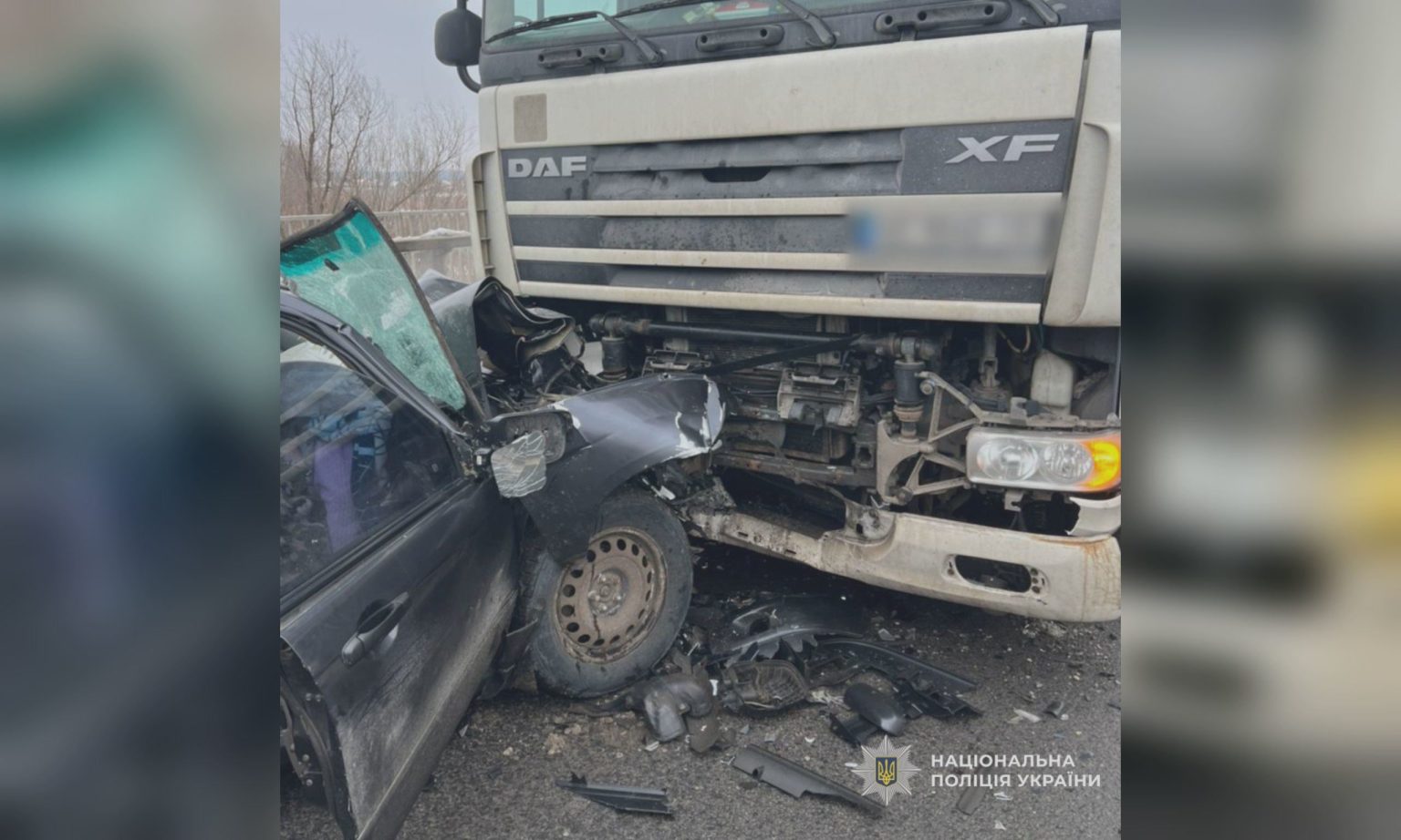 Смертельна аварія на Харківщині: зіткнулися легковик і вантажівка (фото)