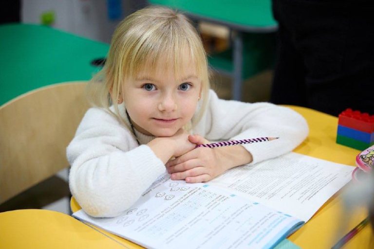 Новую подземную школу открыли в Харькове: сколько детей там будут учиться 📷