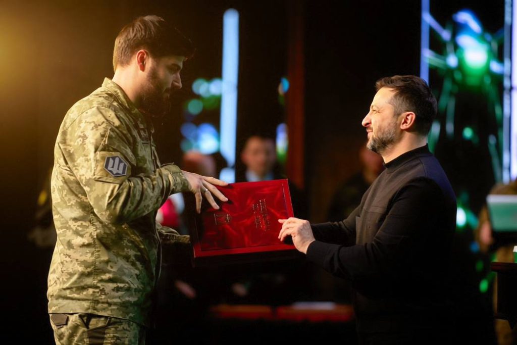 Ахиллесу вручили Героя Украины