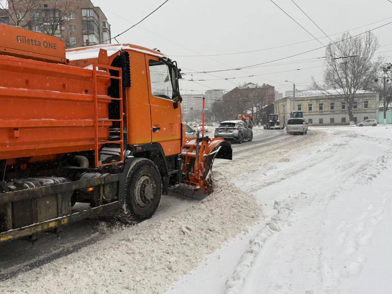 Харків після снігопаду: працюють майже 2 тисячі комунальників (фото)