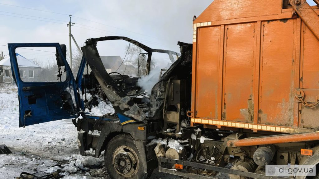 удар по мусоровозу на Харьковщине