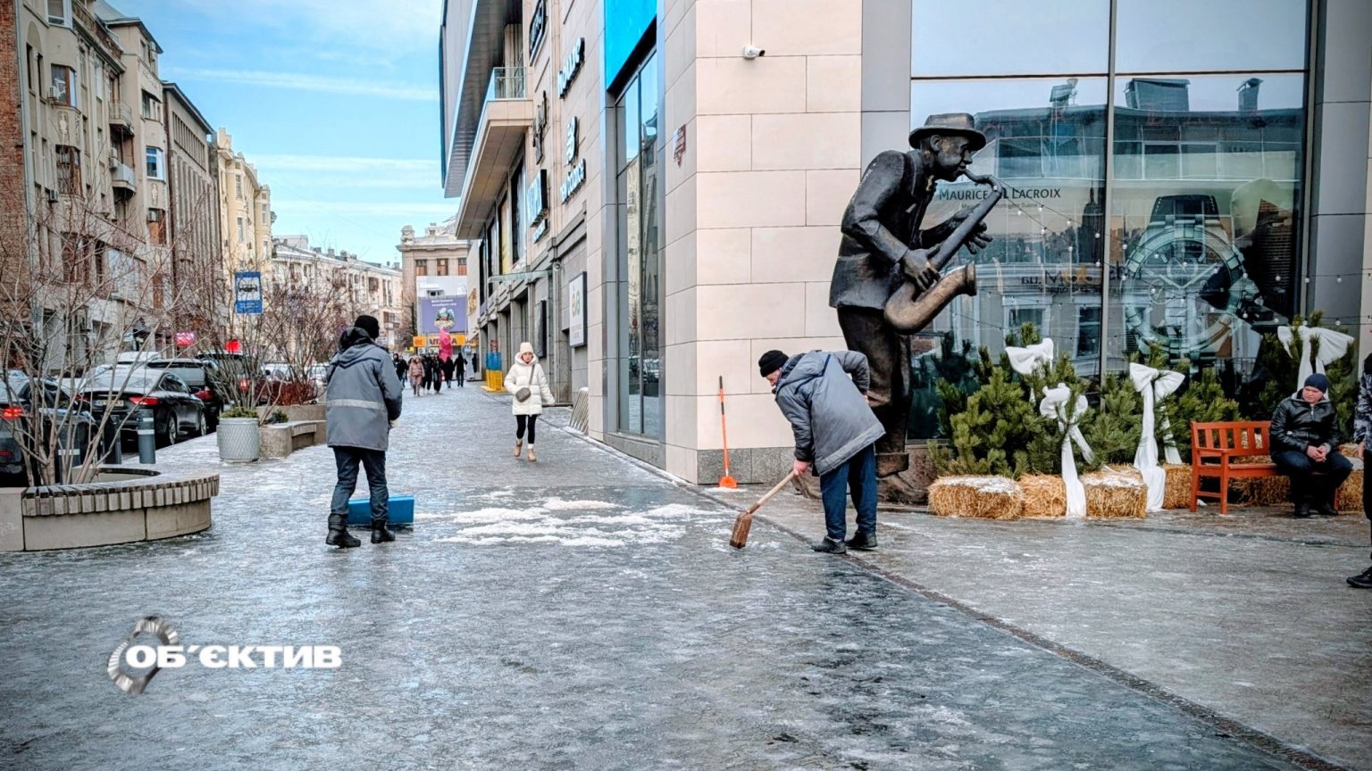 Гололед на дорогах: опасная погода будет царить 8 февраля в Харькове и области