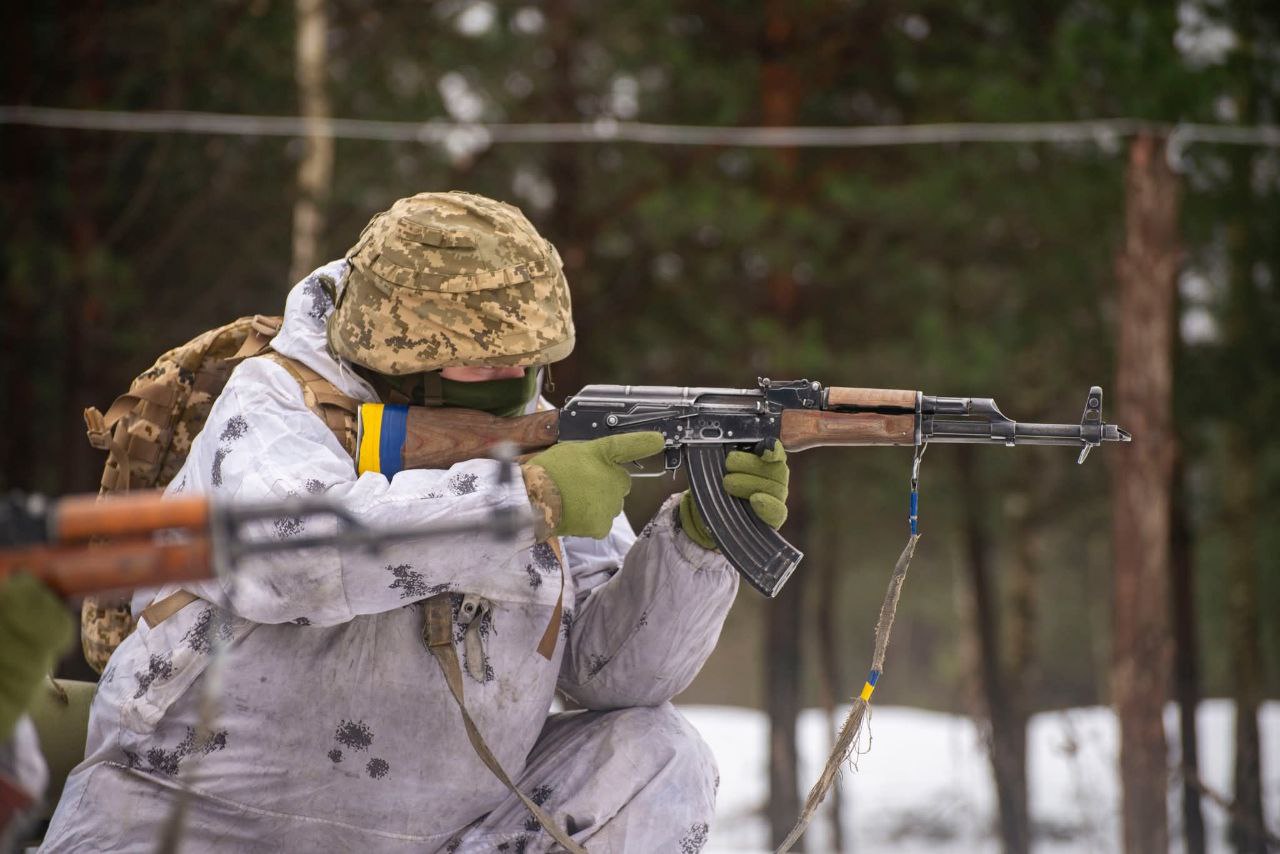 Бої на півночі Харківщини: ворог штурмував 25 разів на добу – Генштаб