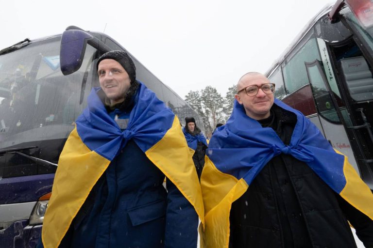 Наши свободны: из плена вернулись семь защитников из Харькова и области