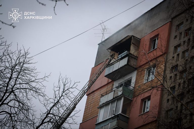 Через коротке замикання в Харкові вирувала пожежа в багатоповерхівці (фото)