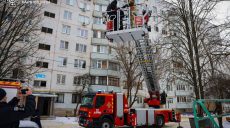 У Харкові горіла багатоповерхівка: врятували п’ятьох людей (фото, відео)