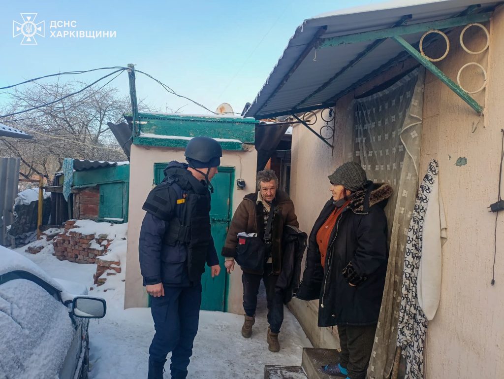 Эвакуация мужчины из Золочевской громады