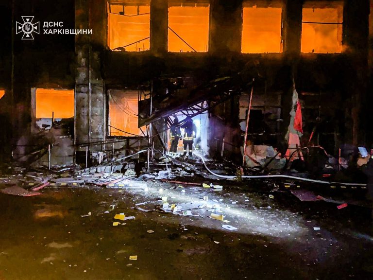 В Барвенково 13 пострадавших: РФ била по магазину