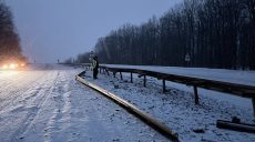 Удары РФ по трассе на Харьковщине: полиция сообщила о четверых пострадавших