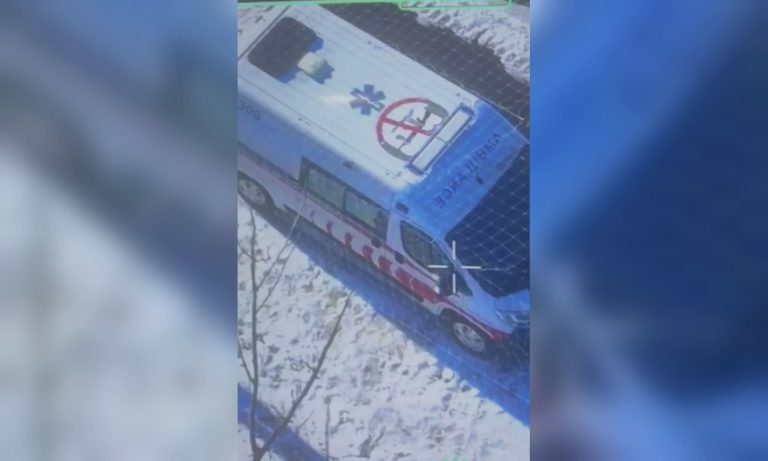 Вражеские БпЛА дважды атаковали «скорую» на Харьковщине: как спаслись медики