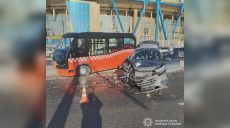 В Харькове – ДТП с автобусом Karsan, пострадал водитель (фото, видео)