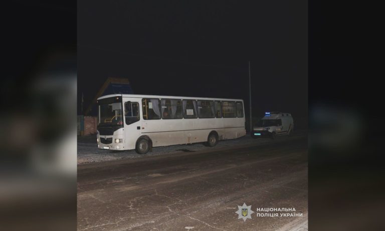 Пьяный мужчина угнал автобус на Харьковщине, что ему «светит» — полиция