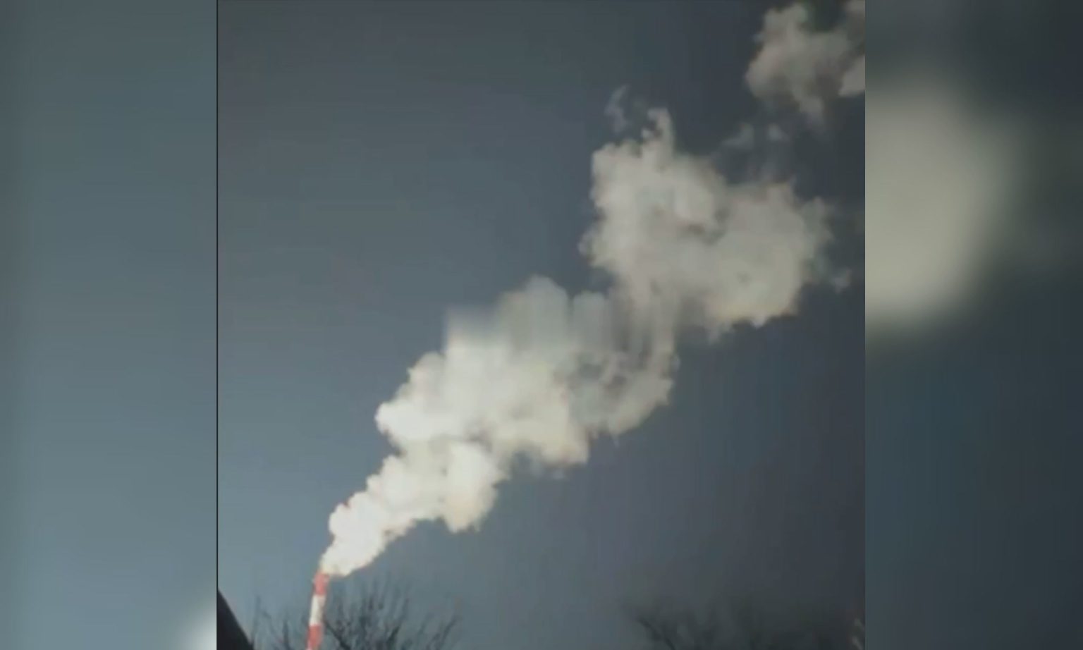 Вночі Бєлгороду відповіли за Харків: прильоти, місто частково без світла 📹