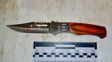 Застілля на Харківщині завершилося ножовим пораненням: що сталося