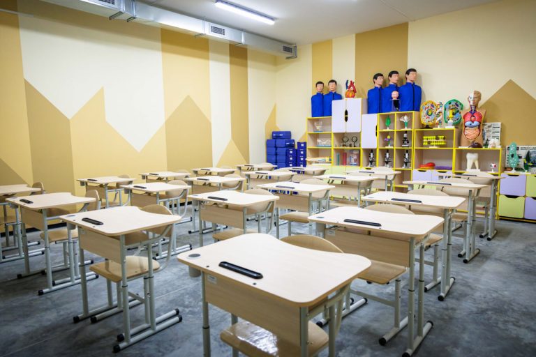 Первую подземную школу построили в Дергачах под Харьковом