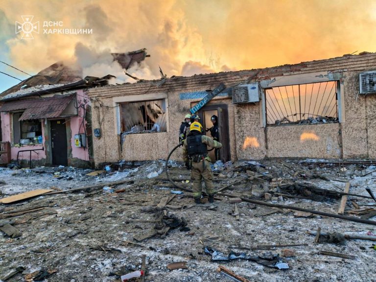 Два магазина горели из-за атаки БпЛА на Харьковщине: пострадали продавщицы