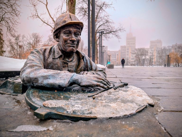 Шквалы, дождь, гололед: прогноз погоды в Харькове и области на 16 февраля