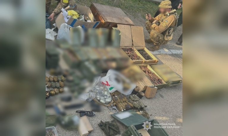 Какое оружие находили в авто на блокпостах Харьковщины, рассказали в полиции